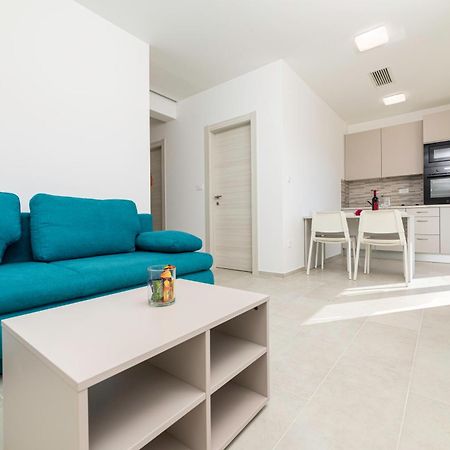 Apartments Sucic 2 Солине Екстериор снимка
