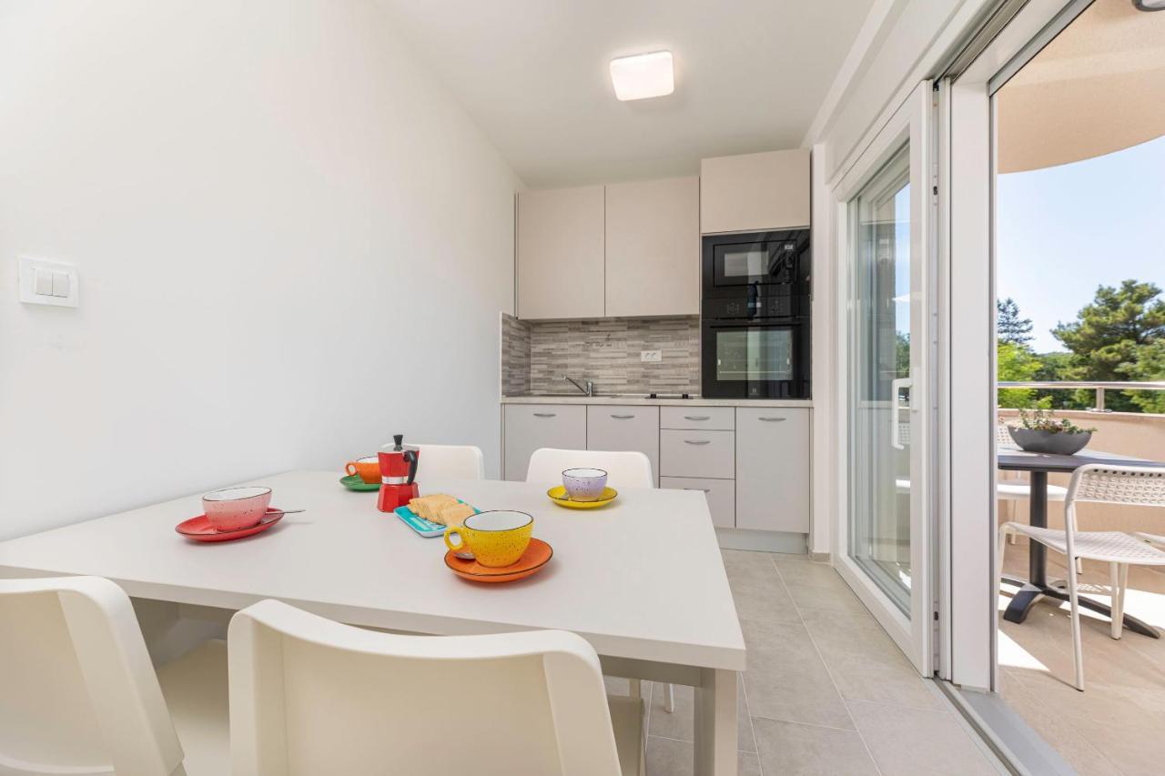 Apartments Sucic 2 Солине Екстериор снимка