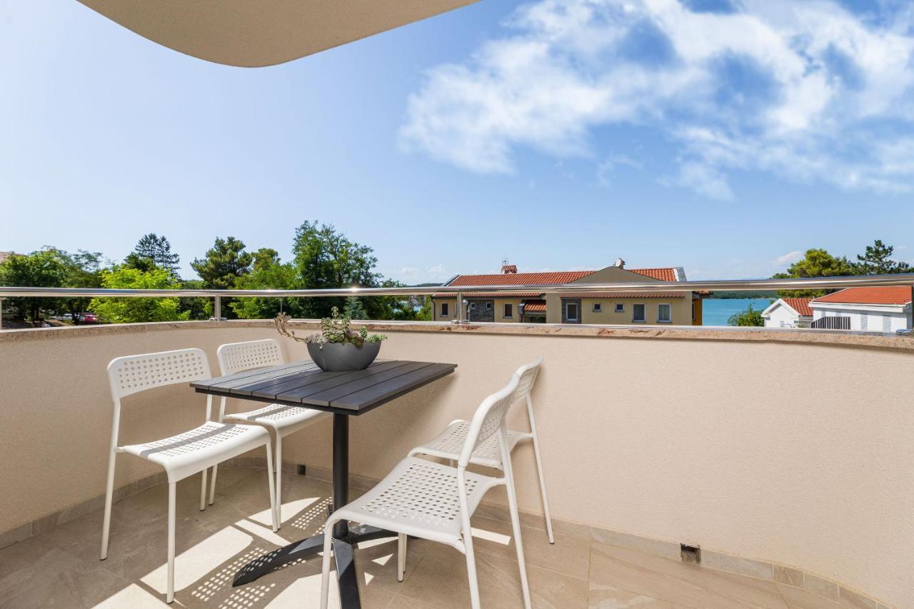 Apartments Sucic 2 Солине Екстериор снимка