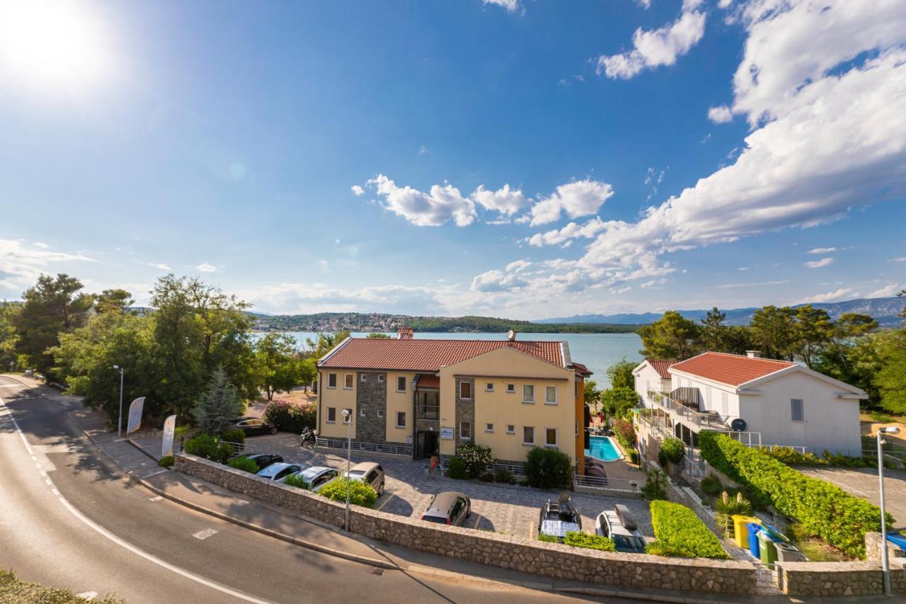 Apartments Sucic 2 Солине Екстериор снимка