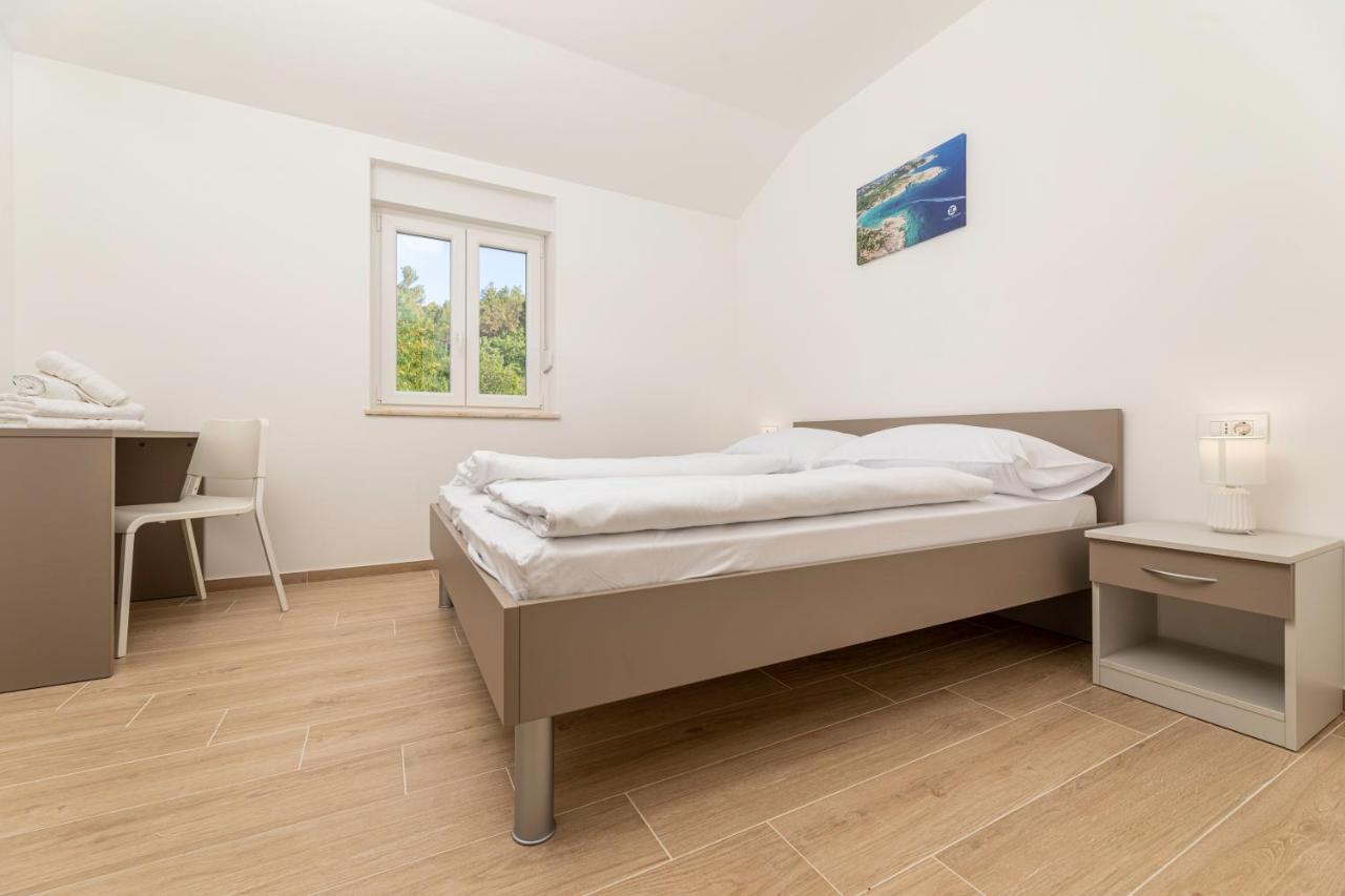 Apartments Sucic 2 Солине Екстериор снимка