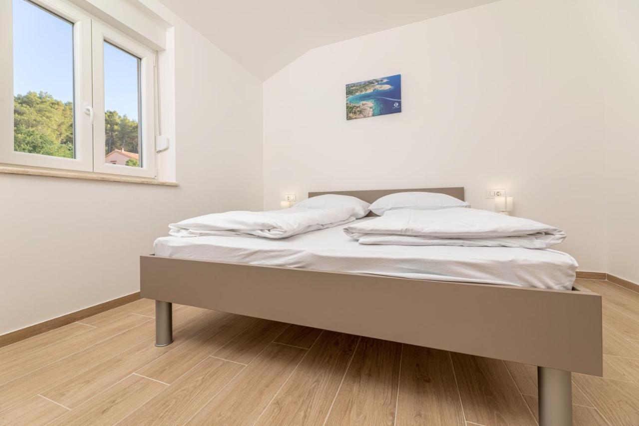 Apartments Sucic 2 Солине Екстериор снимка