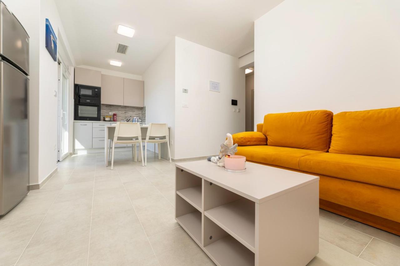 Apartments Sucic 2 Солине Екстериор снимка