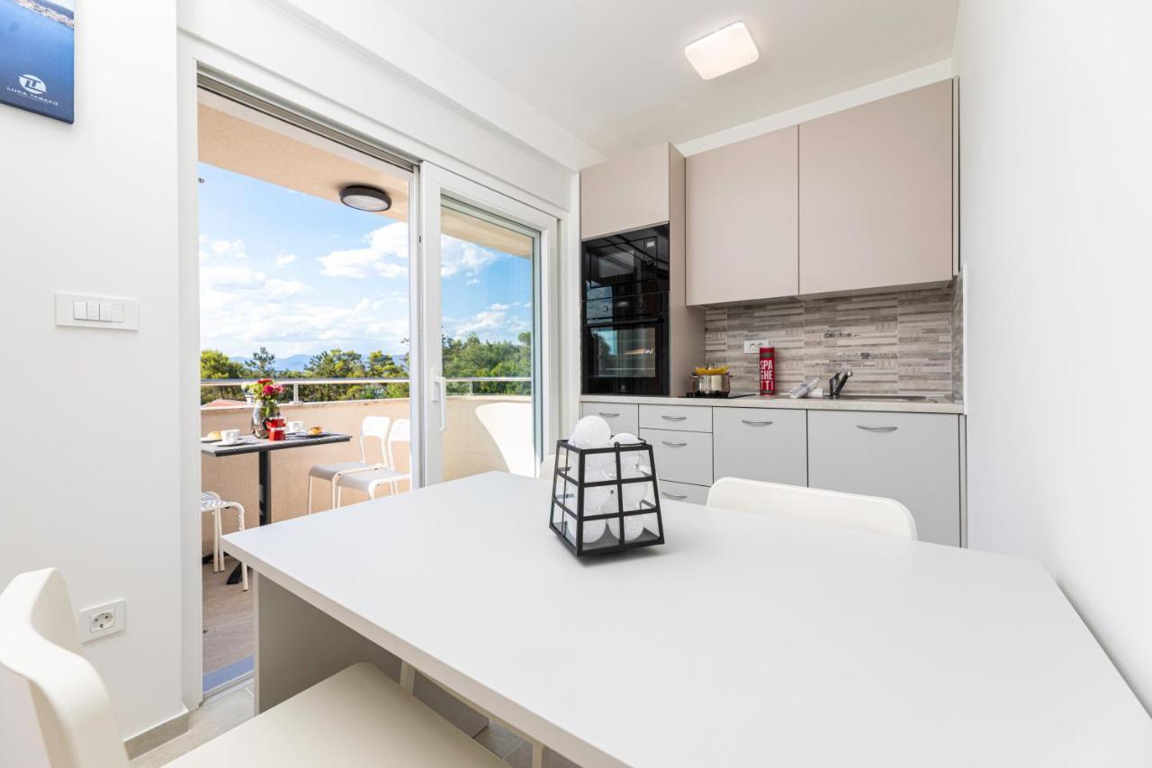 Apartments Sucic 2 Солине Екстериор снимка